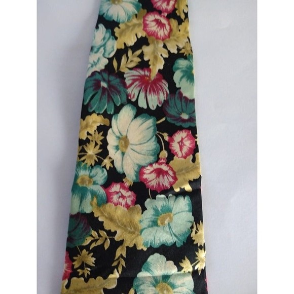 men tie - Picture 2 of 6